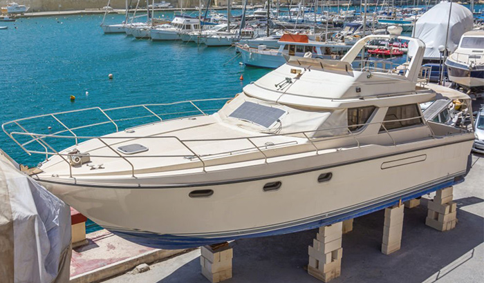 what to look for when buying a boat